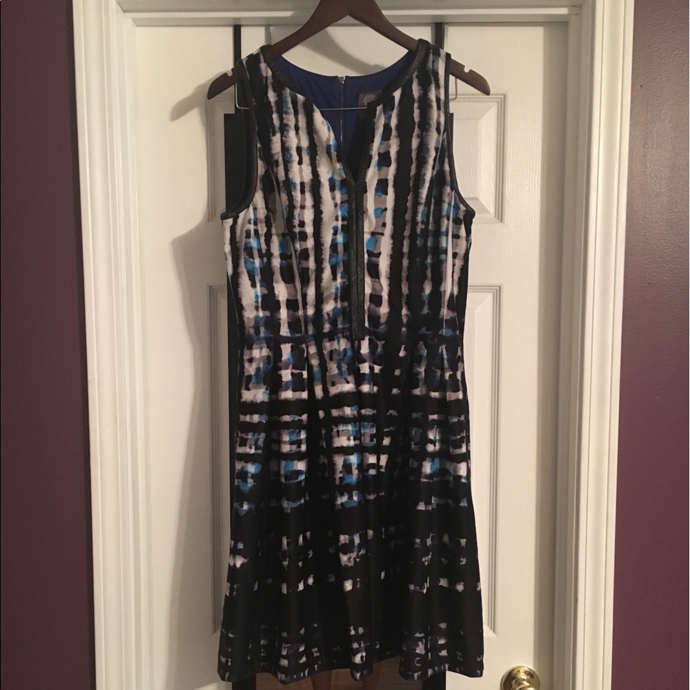 Vince Camuto dress w/ pockets!